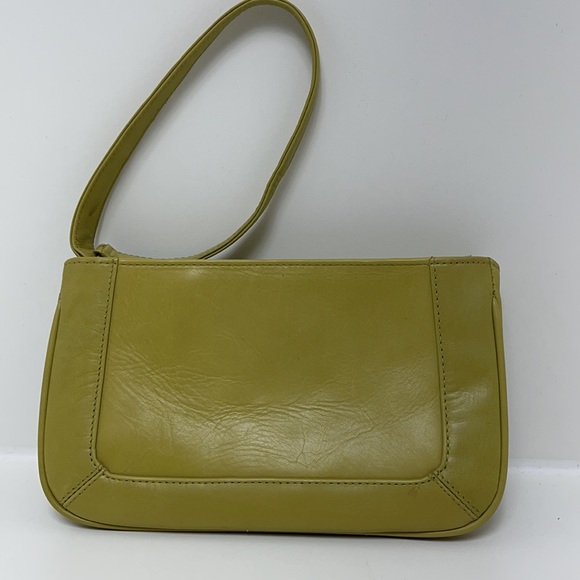 Kenneth Cole New York olive green leather wristlet zip close - Picture 3 of 7